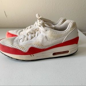 nike monarch black and white